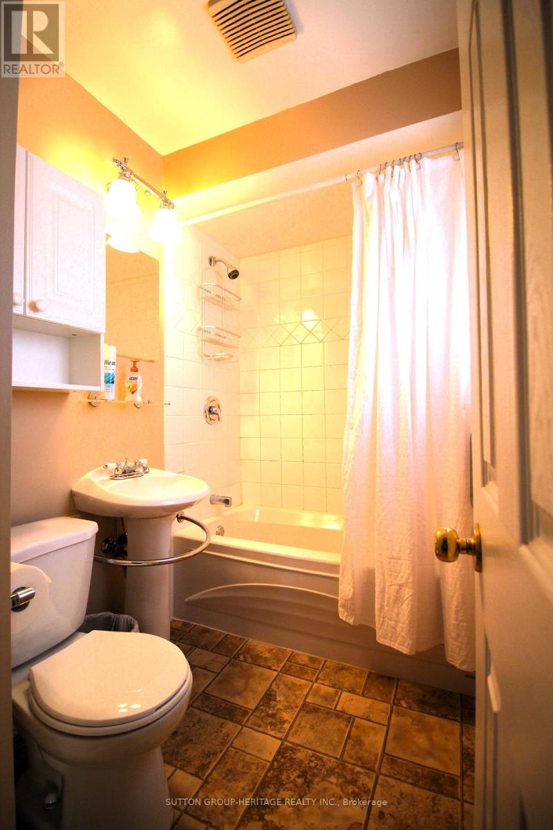 106 Kings Crescent, Ajax, Ontario  L1S 2M7 - Photo 12 - E12838466