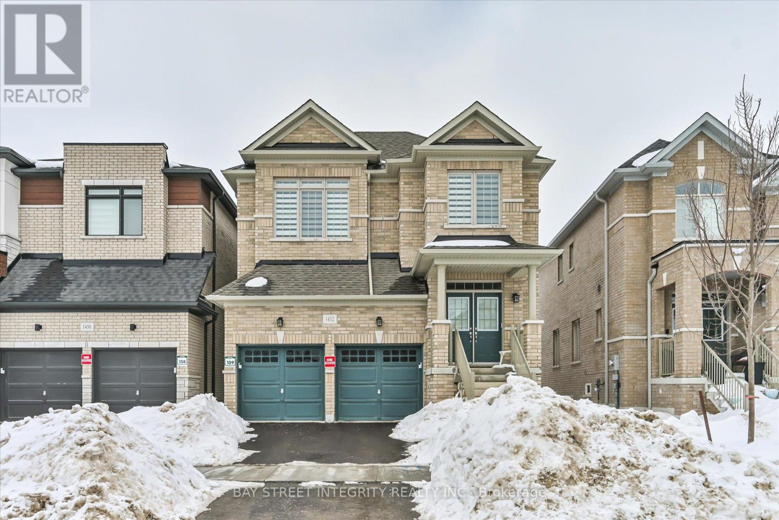 1452 Wheatcroft Drive, Oshawa, Ontario  L1L 0W5 - Photo 2 - E12838566
