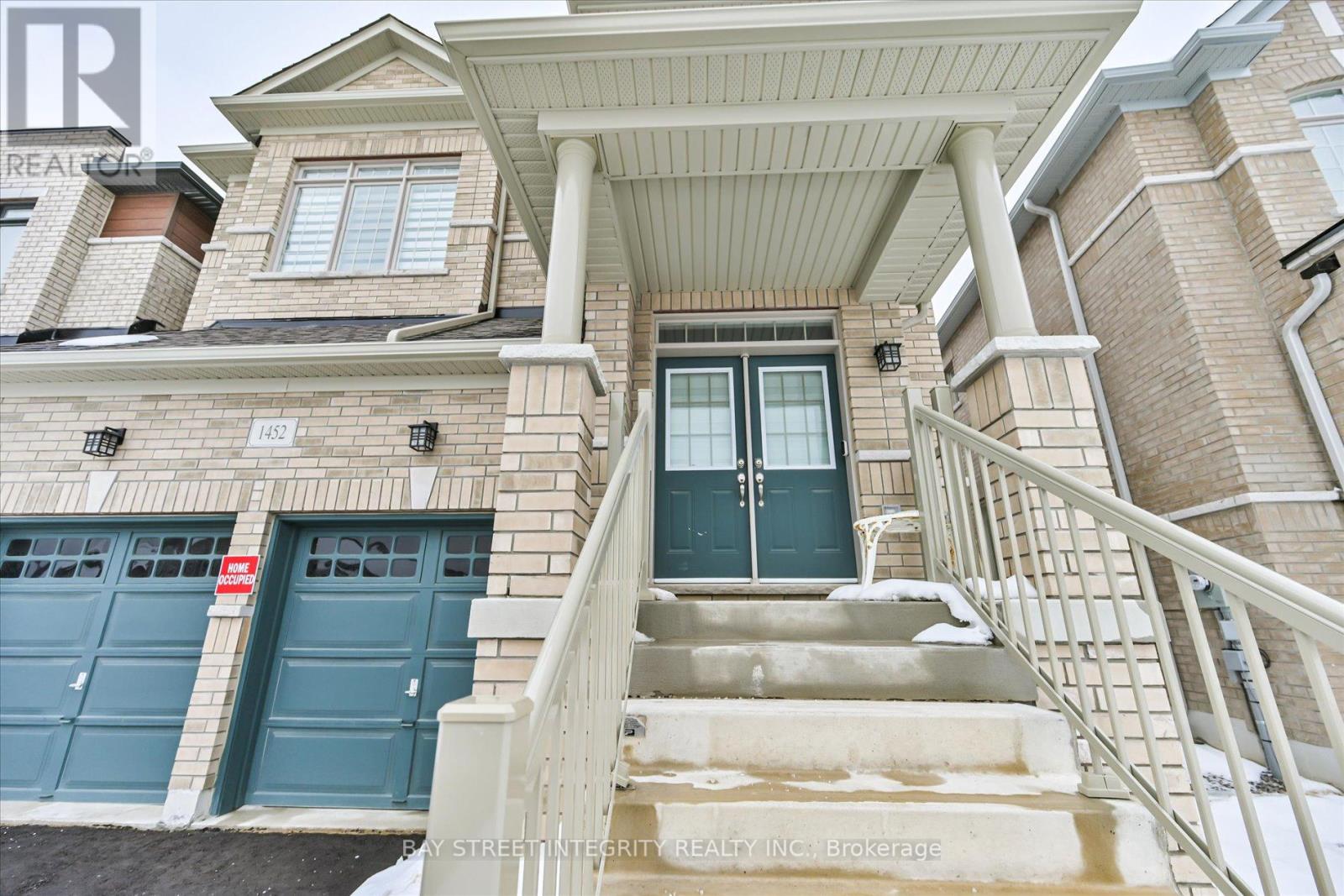 1452 Wheatcroft Drive, Oshawa, Ontario  L1L 0W5 - Photo 3 - E12838566