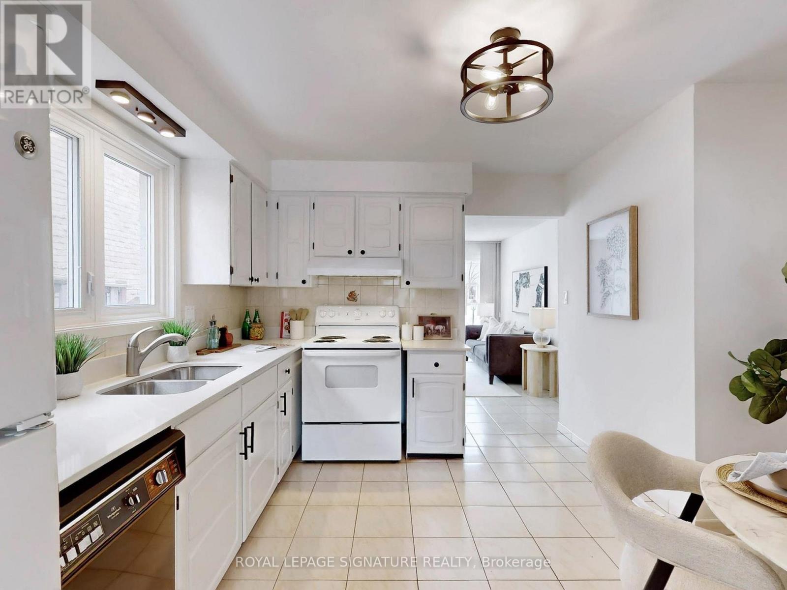 243 Huntsmill Boulevard, Toronto, Ontario  M1W 2Z7 - Photo 20 - E12838568