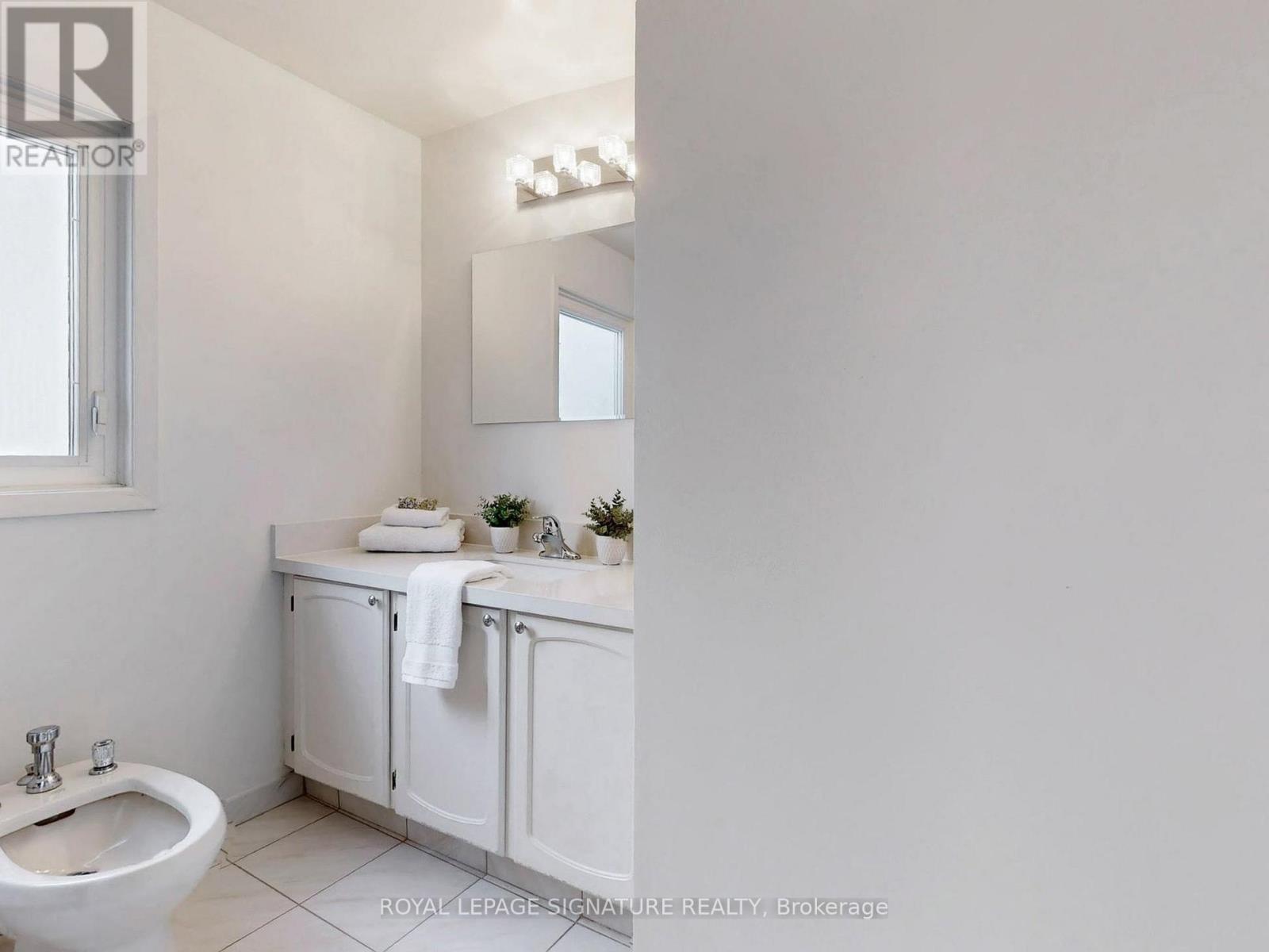 243 Huntsmill Boulevard, Toronto, Ontario  M1W 2Z7 - Photo 38 - E12838568