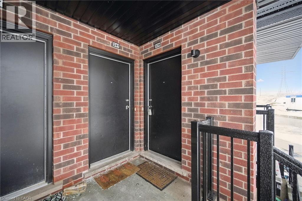 239 Chapel Hill Drive, Kitchener, Ontario  N2R 0S4 - Photo 3 - 40809072