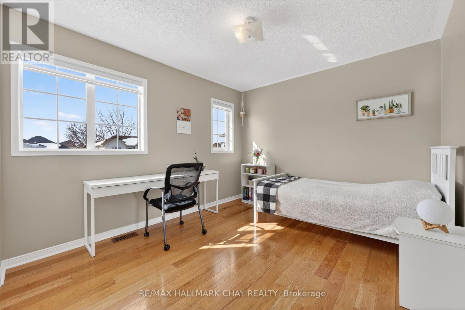 87 Truax Crescent, Essa, Ontario  L3W 0C1 - Photo 21 - N12838478