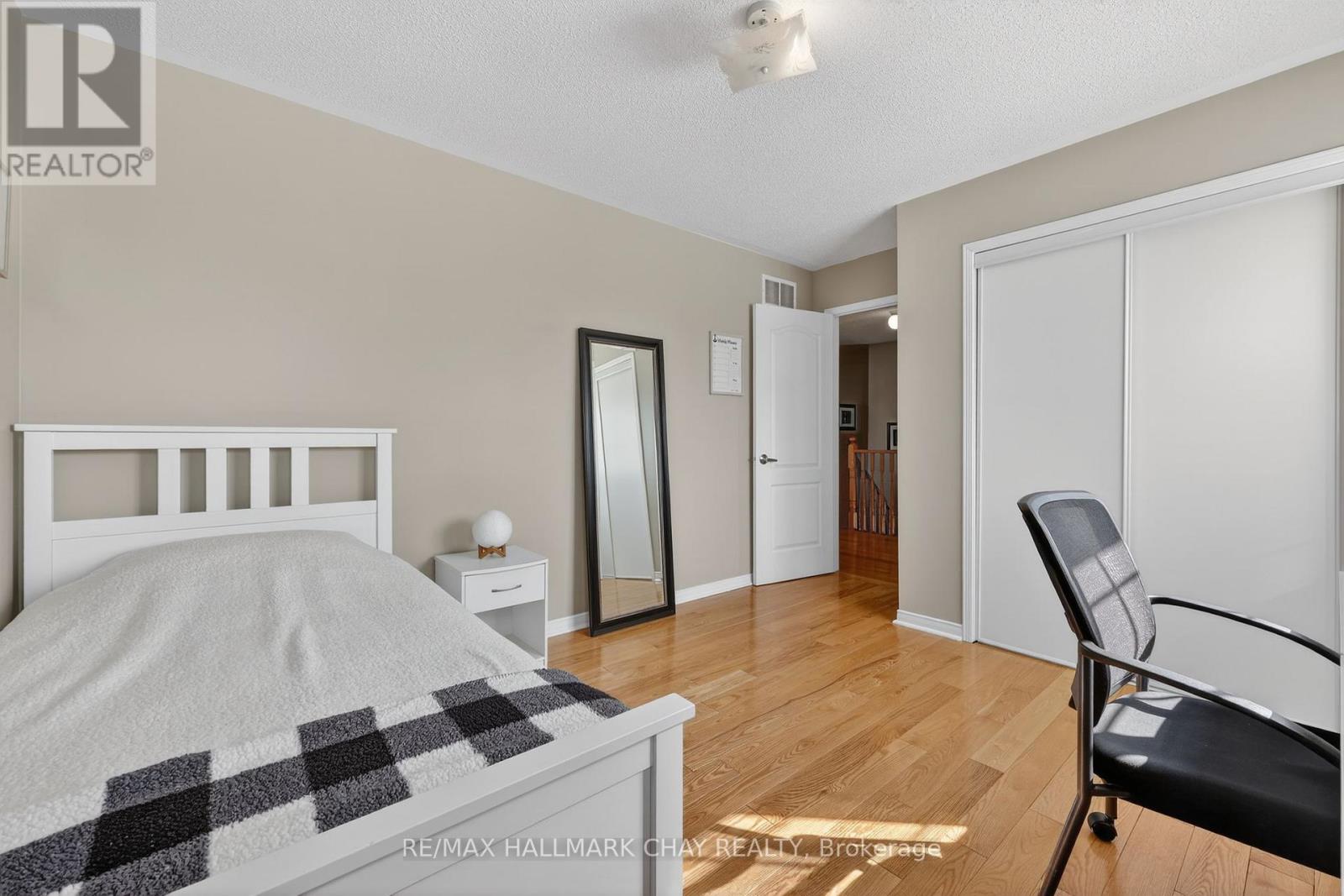 87 Truax Crescent, Essa, Ontario  L3W 0C1 - Photo 22 - N12838478