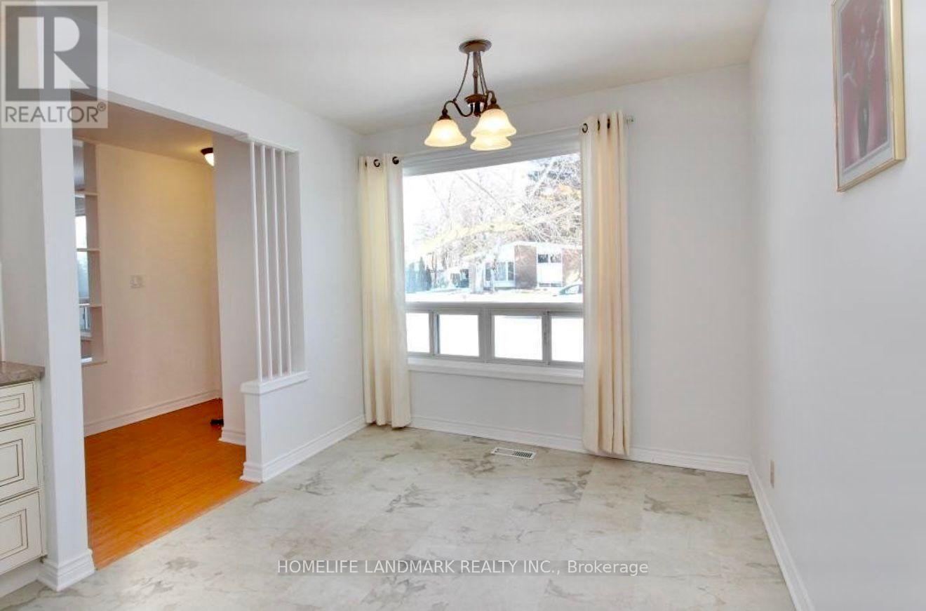 22 Knowles Crescent, Aurora, Ontario  L4G 1Z7 - Photo 13 - N12838500