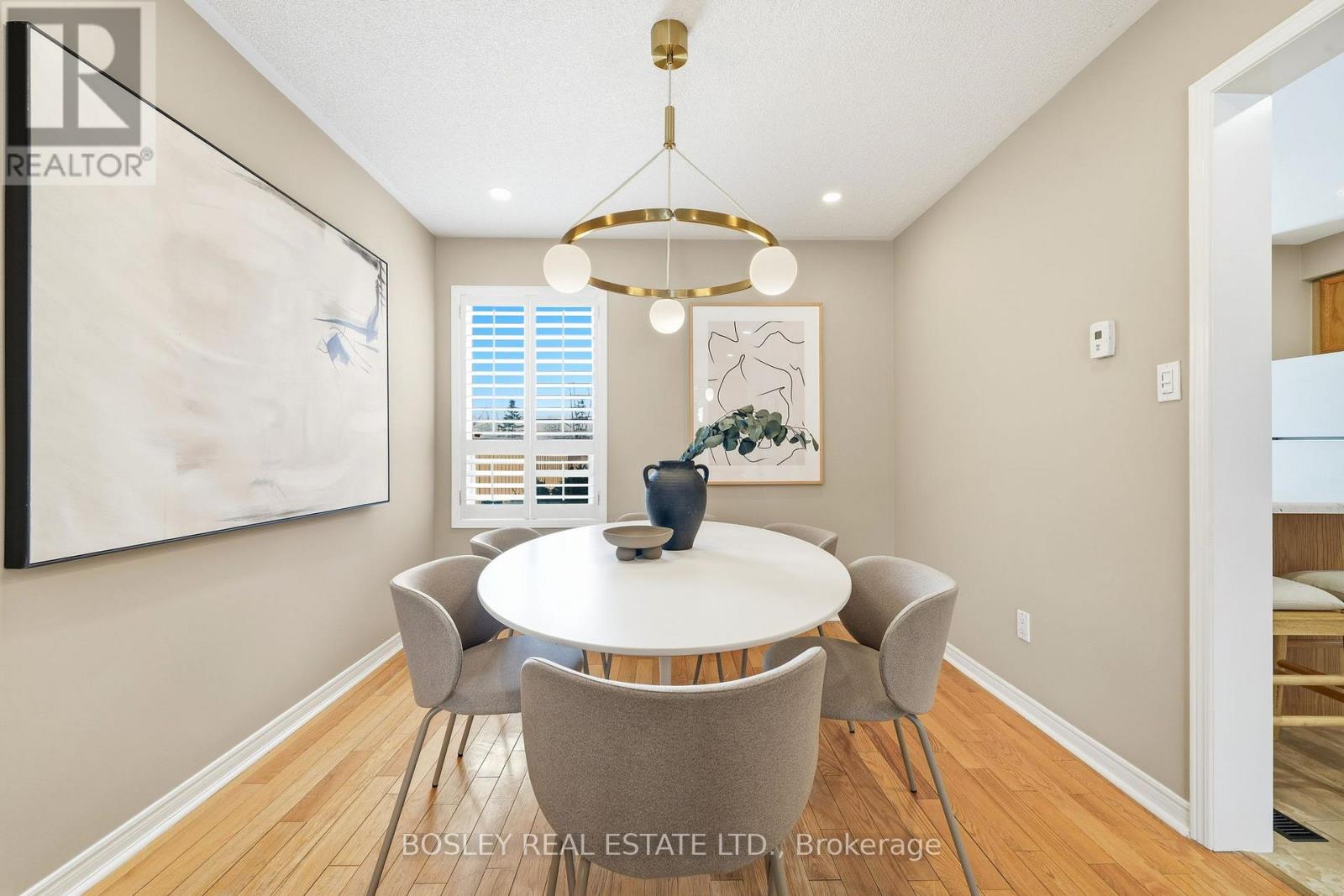 41 Dunsmore Crescent, Richmond Hill, Ontario  L4C 0C5 - Photo 9 - N12838540