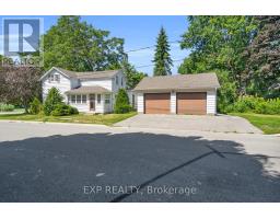39 RIVER STREET, Georgina, Ontario