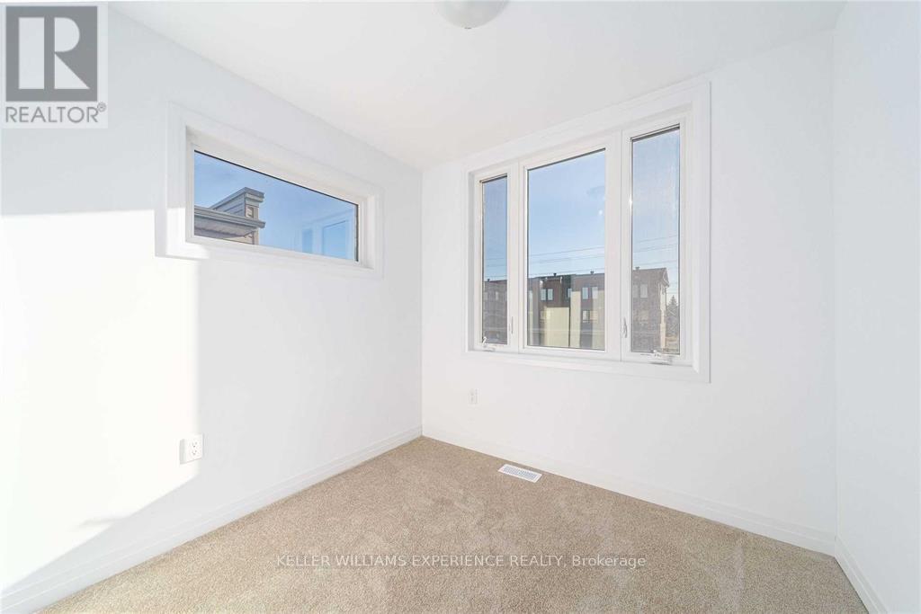 32 Fairlane Avenue, Barrie (Painswick North), Ontario  L9J 0M9 - Photo 17 - S12838600