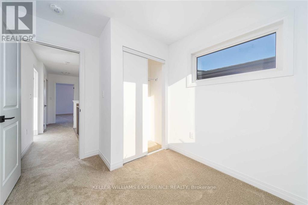 32 Fairlane Avenue, Barrie (Painswick North), Ontario  L9J 0M9 - Photo 18 - S12838600