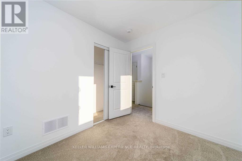 32 Fairlane Avenue, Barrie (Painswick North), Ontario  L9J 0M9 - Photo 21 - S12838600