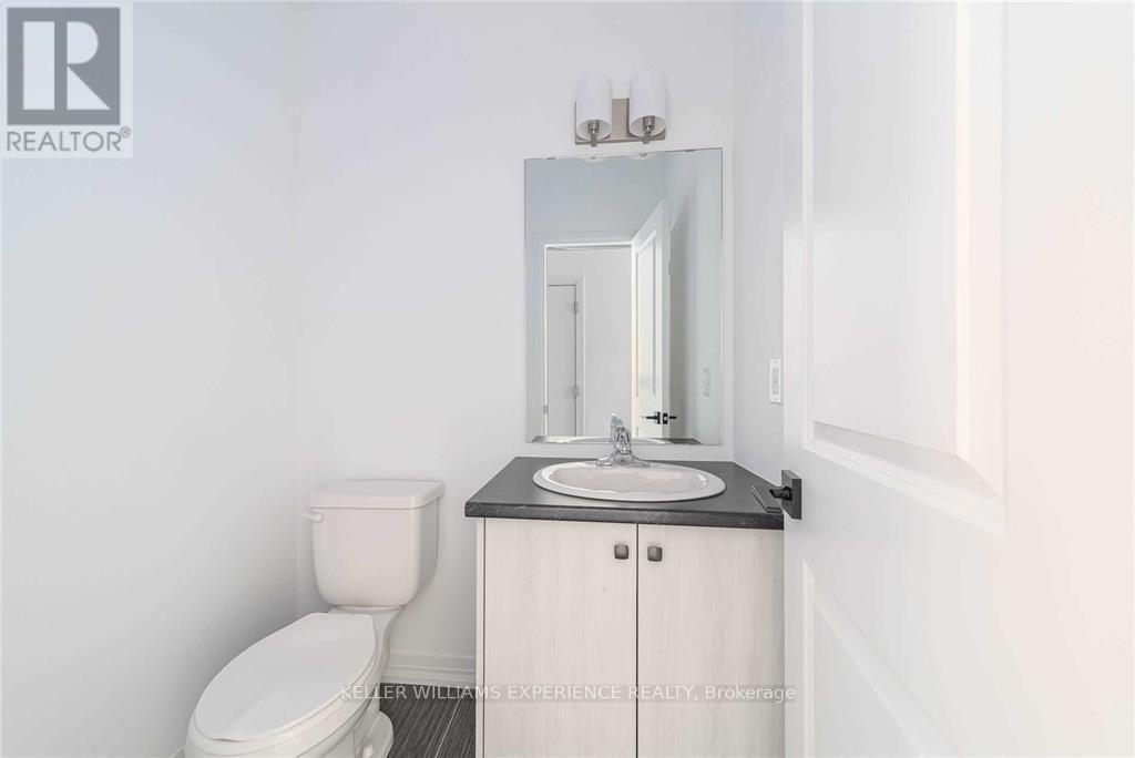 32 Fairlane Avenue, Barrie (Painswick North), Ontario  L9J 0M9 - Photo 9 - S12838600