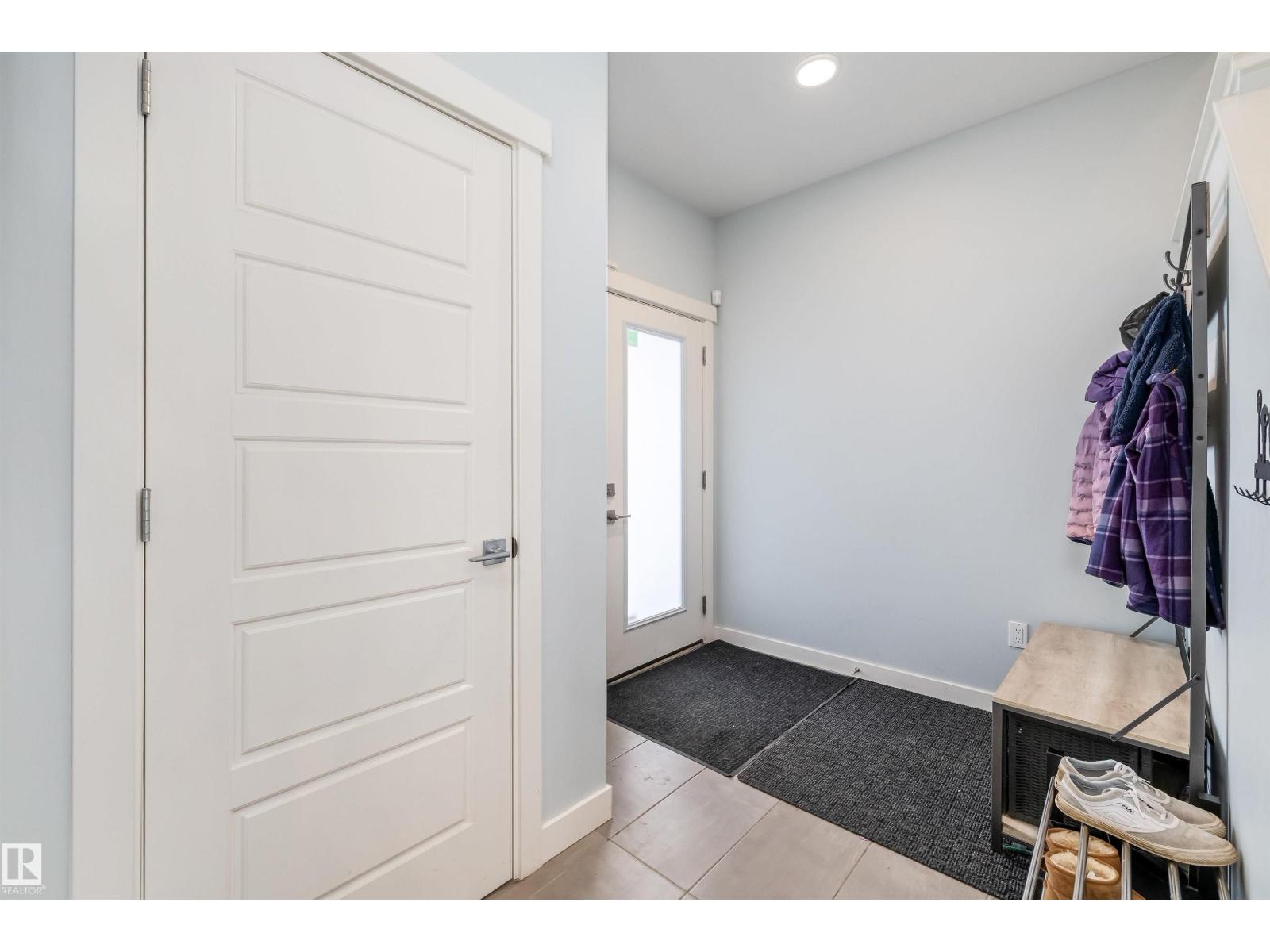 2086 Graydon Hill Cr Sw, Edmonton, Alberta  T6W 4C7 - Photo 3 - E4475614