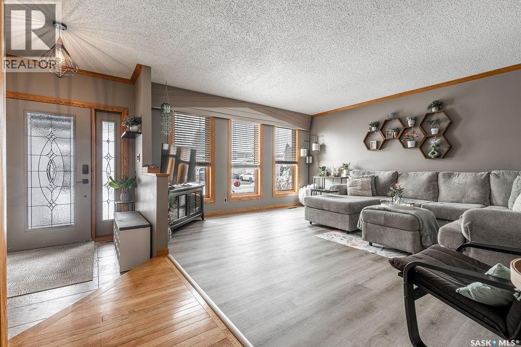 326 Bornstein Crescent, Saskatoon, Saskatchewan  S7N 3Y3 - Photo 4 - SK029579