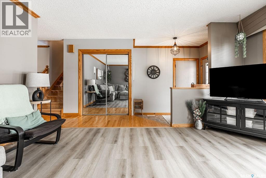 326 Bornstein Crescent, Saskatoon, Saskatchewan  S7N 3Y3 - Photo 8 - SK029579