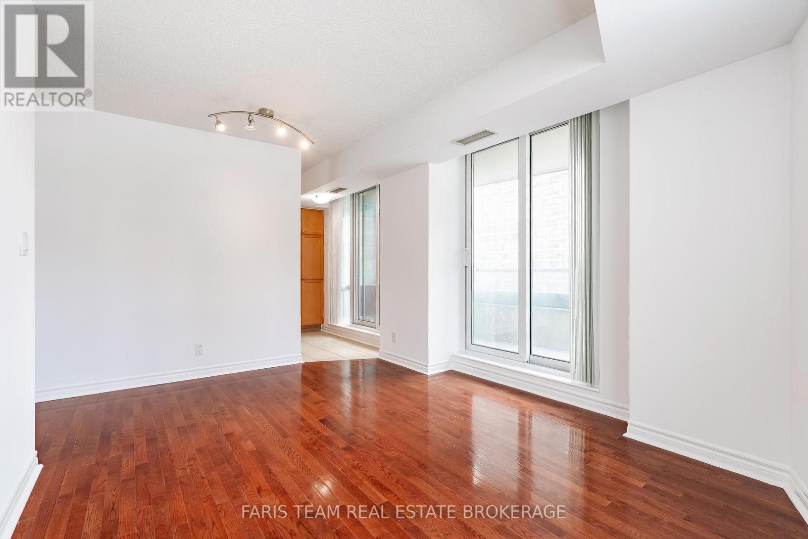 308 - 1 Elm Drive W, Mississauga, Ontario  L5B 4M1 - Photo 12 - W12838470