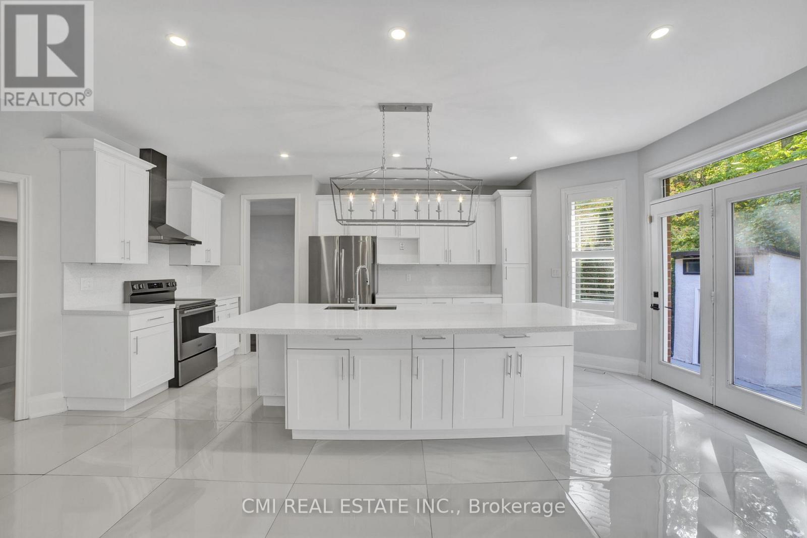 2171 Jardine Crescent, Burlington, Ontario  L7L 7K1 - Photo 20 - W12838482