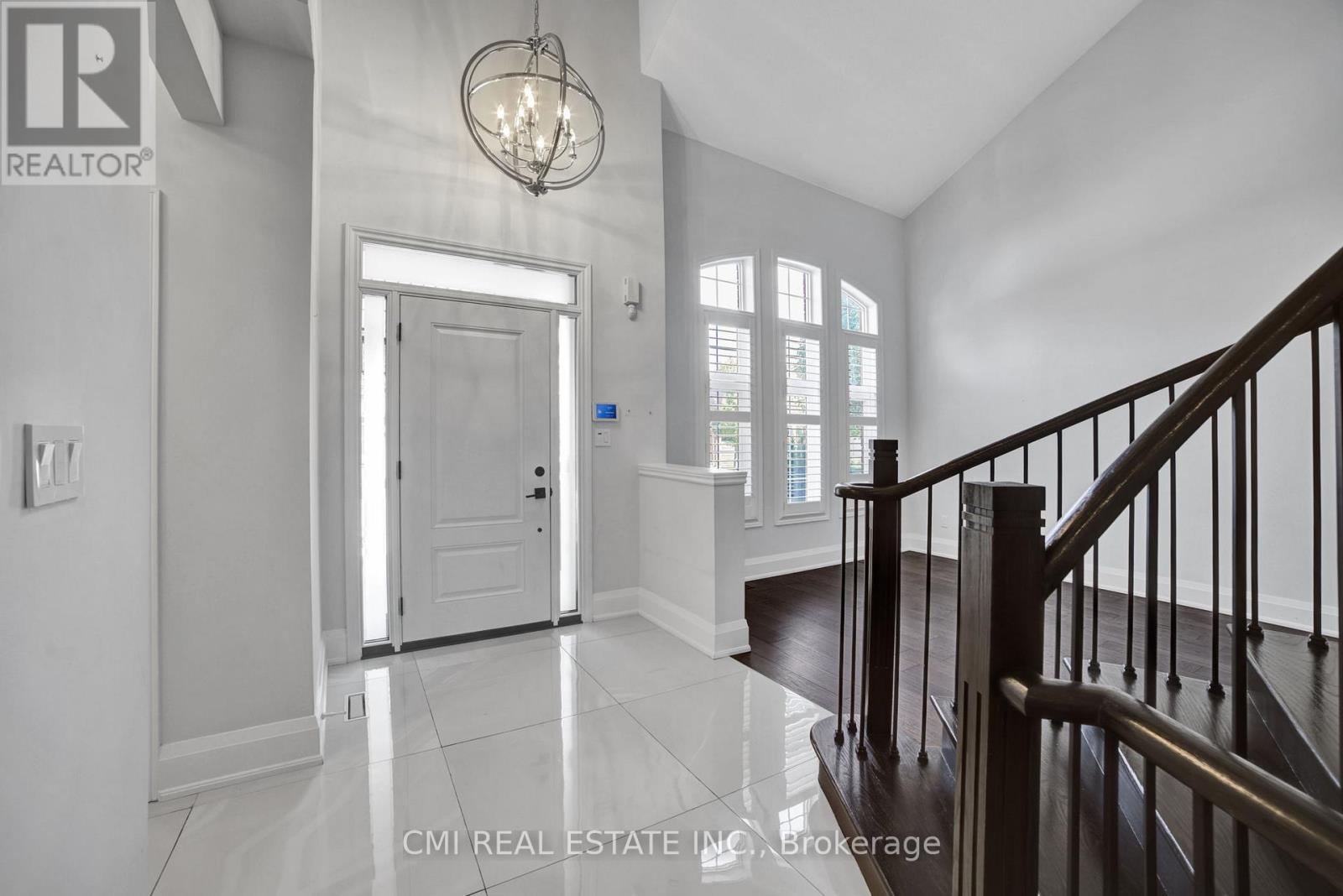 2171 Jardine Crescent, Burlington, Ontario  L7L 7K1 - Photo 6 - W12838482