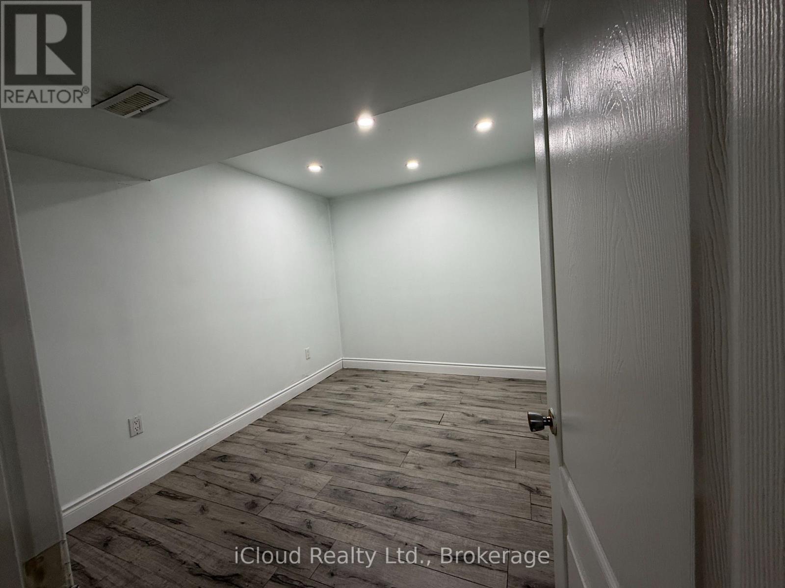 Basement - 41 Manitou Crescent N, Brampton, Ontario  L6S 2Z6 - Photo 7 - W12838502