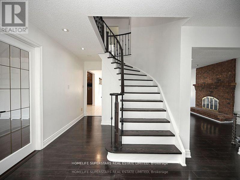 20 Bexley Court, Brampton, Ontario  L6W 4B2 - Photo 16 - W12838520