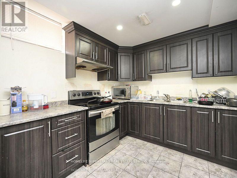 20 Bexley Court, Brampton, Ontario  L6W 4B2 - Photo 37 - W12838520