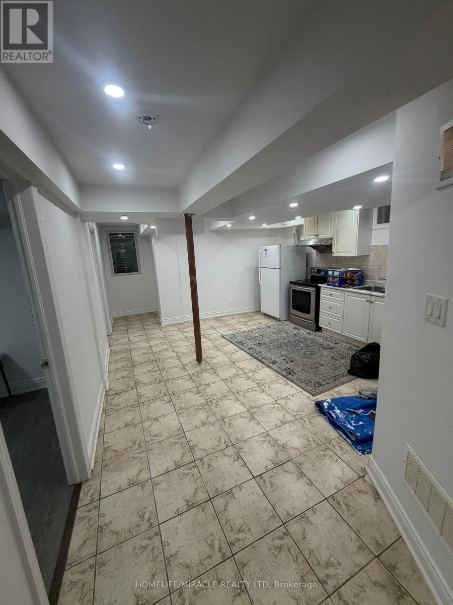 98 Speedwell Street, Brampton, Ontario  L6X 5H1 - Photo 4 - W12838522