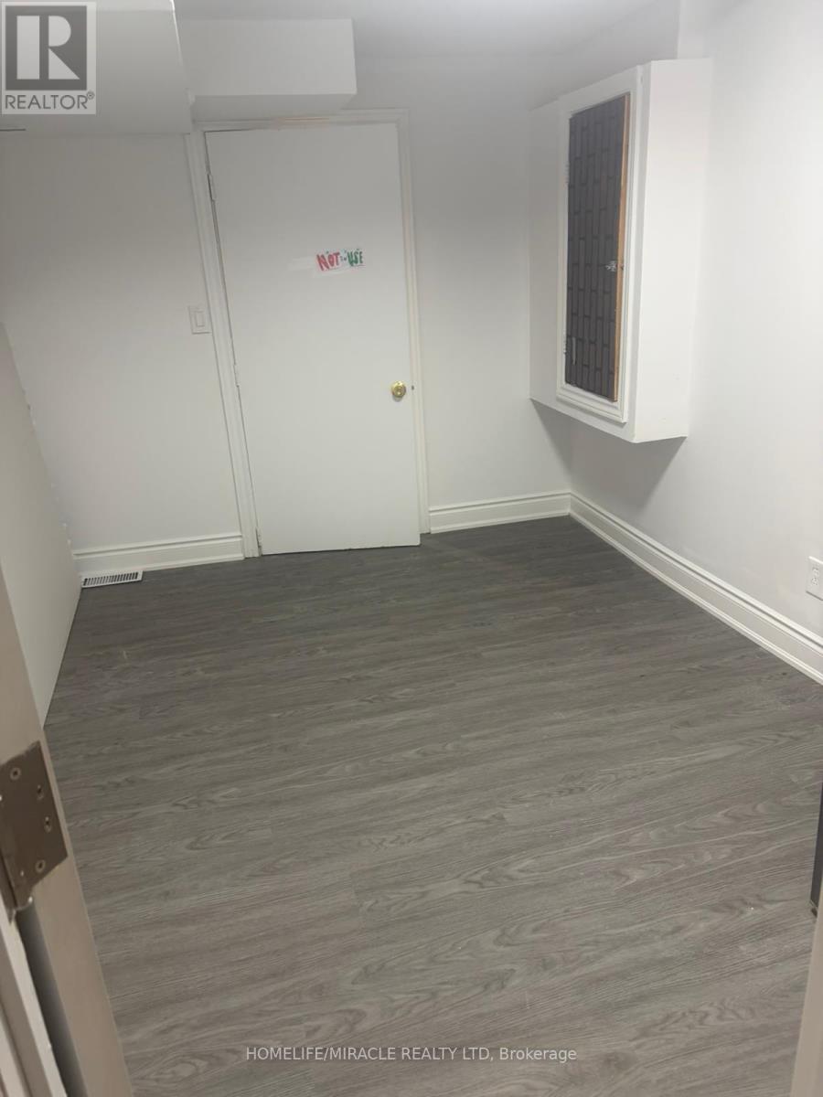 98 Speedwell Street, Brampton, Ontario  L6X 5H1 - Photo 6 - W12838522