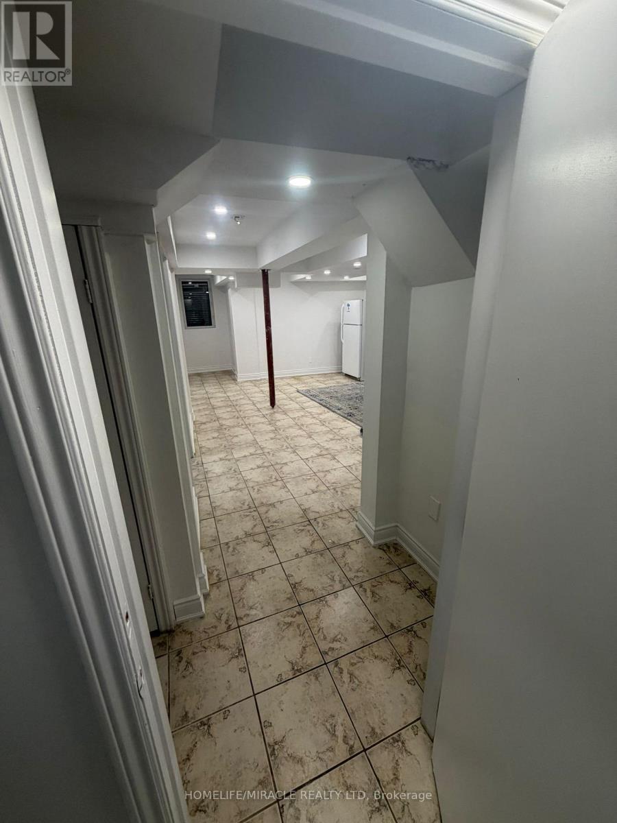 98 Speedwell Street, Brampton, Ontario  L6X 5H1 - Photo 8 - W12838522