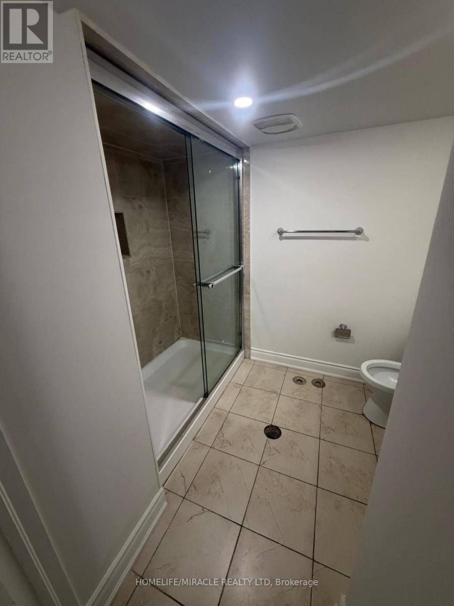 98 Speedwell Street, Brampton, Ontario  L6X 5H1 - Photo 9 - W12838522