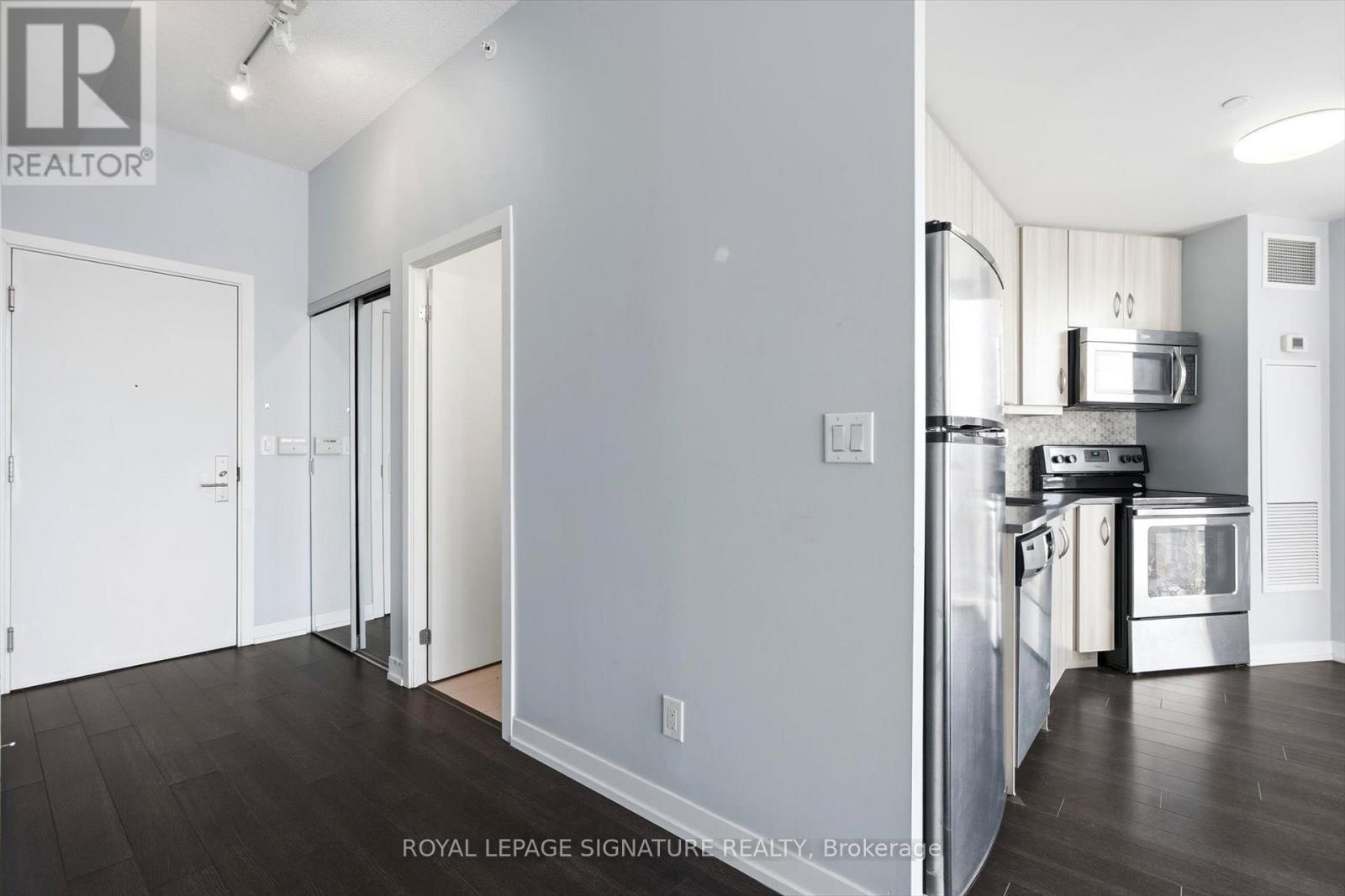 310 - 5101 Dundas Street W, Toronto, Ontario  M9A 5G8 - Photo 6 - W12838560