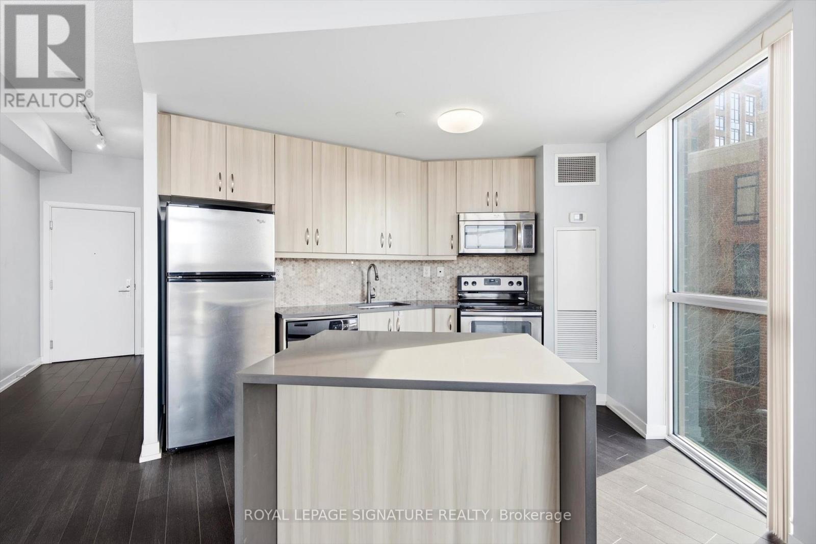 310 - 5101 Dundas Street W, Toronto, Ontario  M9A 5G8 - Photo 7 - W12838560