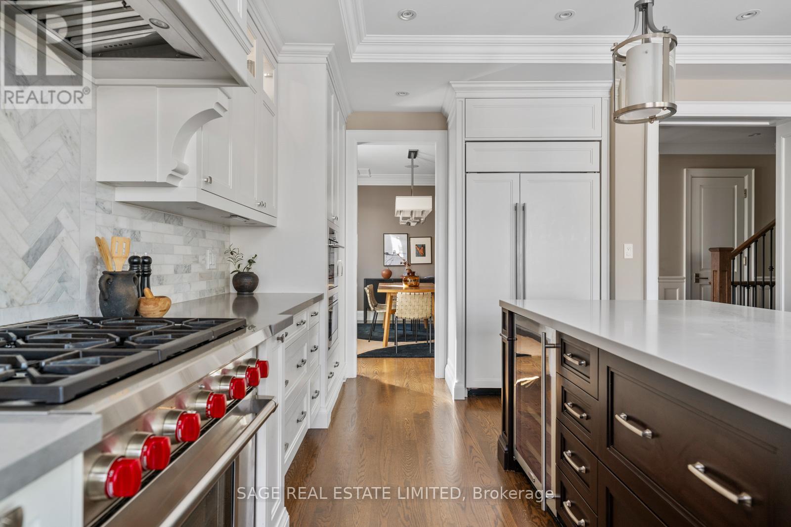 925 Royal York Road, Toronto (Stonegate-Queensway), Ontario  M8Y 2V8 - Photo 19 - W12838594