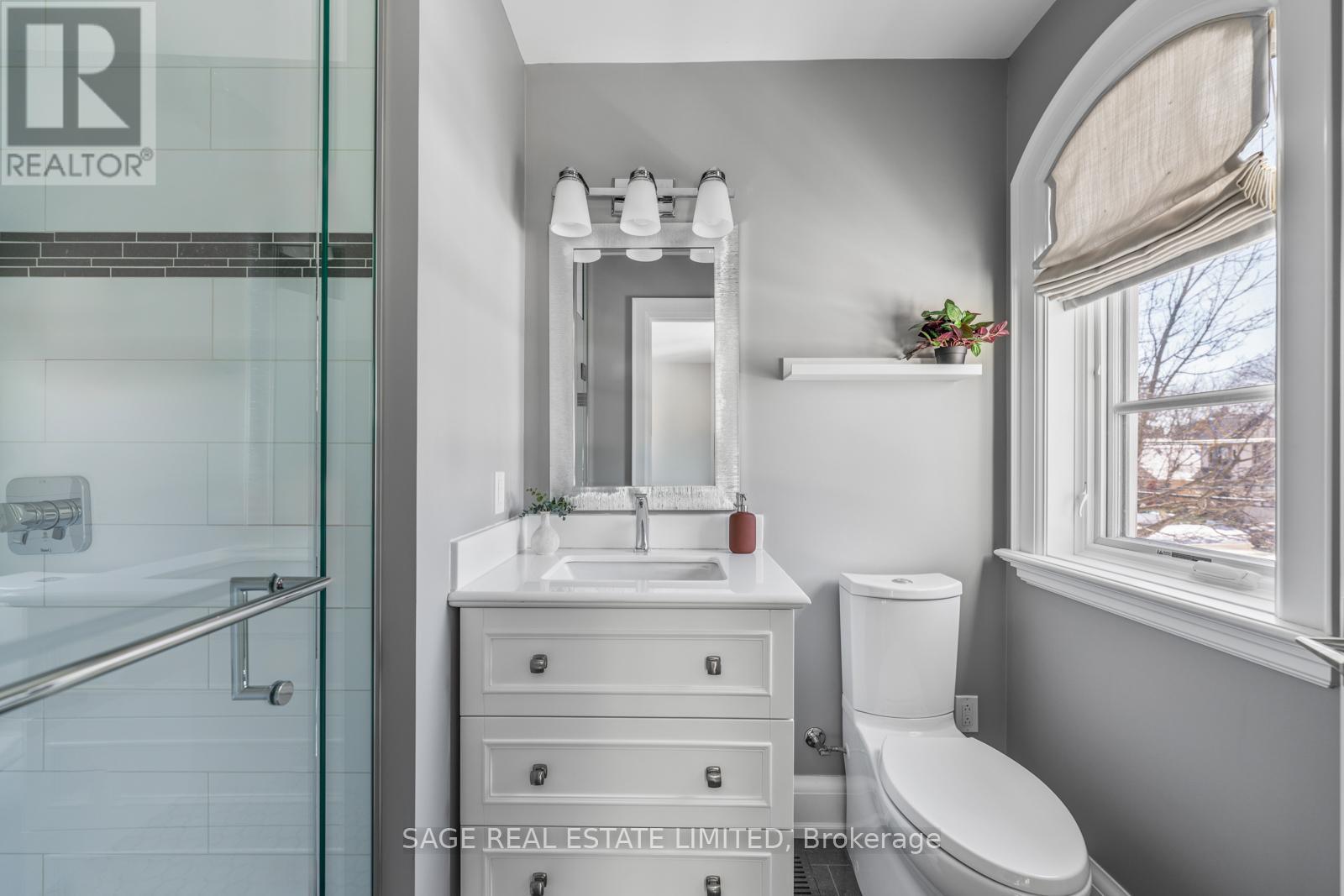 925 Royal York Road, Toronto (Stonegate-Queensway), Ontario  M8Y 2V8 - Photo 31 - W12838594