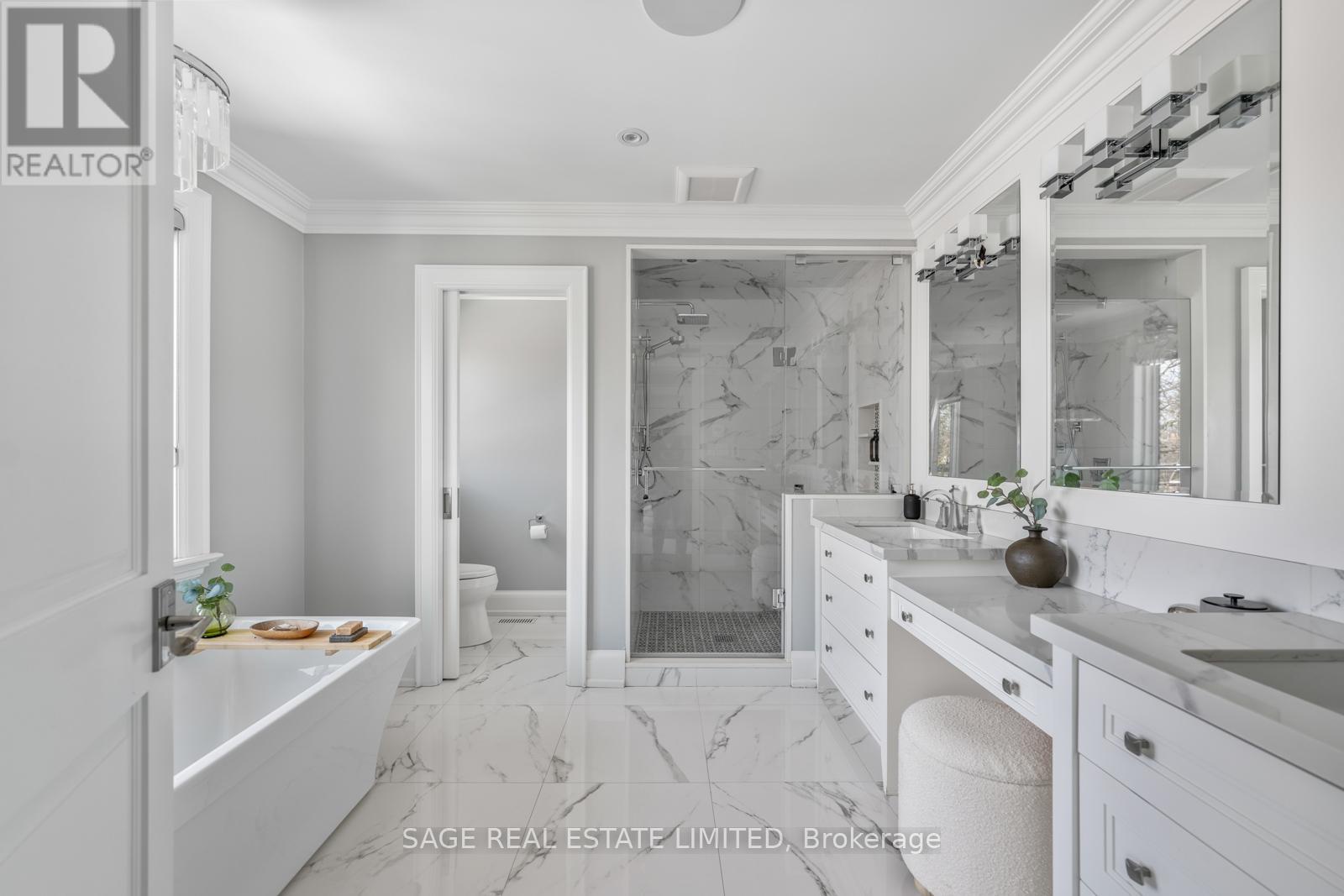 925 Royal York Road, Toronto (Stonegate-Queensway), Ontario  M8Y 2V8 - Photo 35 - W12838594