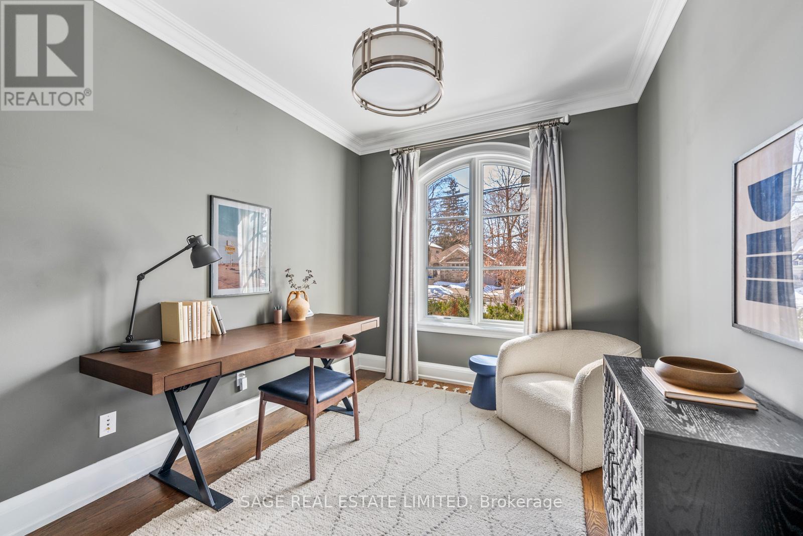 925 Royal York Road, Toronto (Stonegate-Queensway), Ontario  M8Y 2V8 - Photo 4 - W12838594