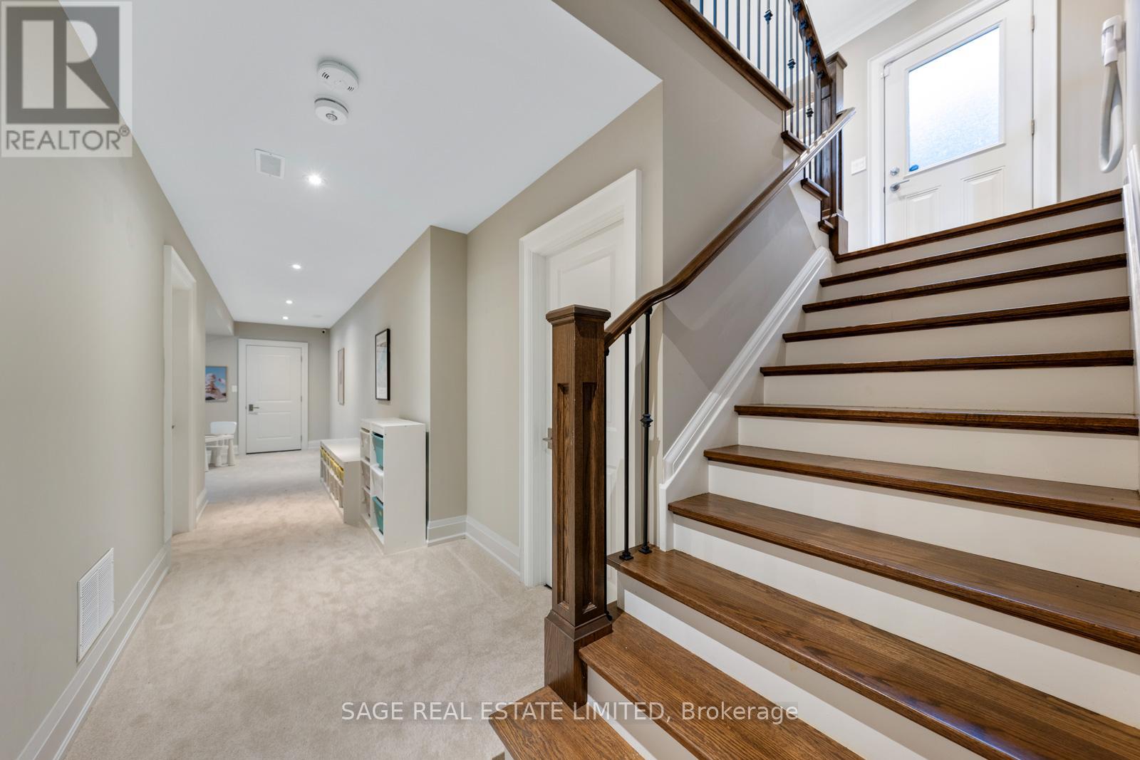 925 Royal York Road, Toronto (Stonegate-Queensway), Ontario  M8Y 2V8 - Photo 41 - W12838594