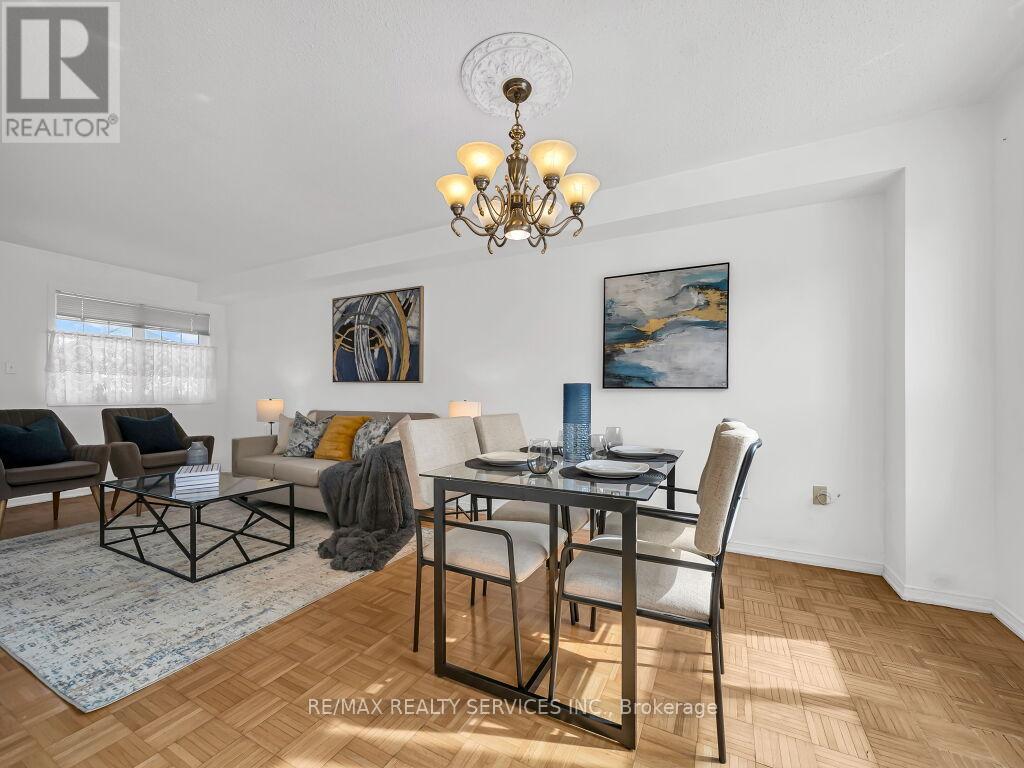 118 Queen Mary Drive, Brampton, Ontario  L7A 2R5 - Photo 10 - W12838610