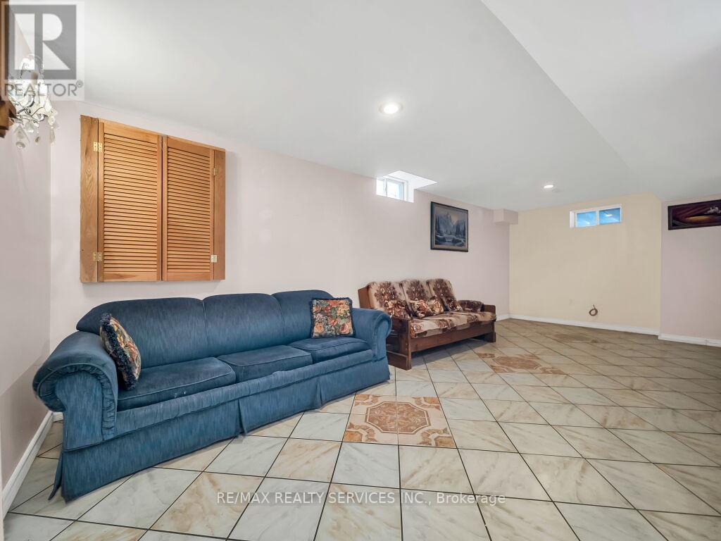 118 Queen Mary Drive, Brampton, Ontario  L7A 2R5 - Photo 31 - W12838610