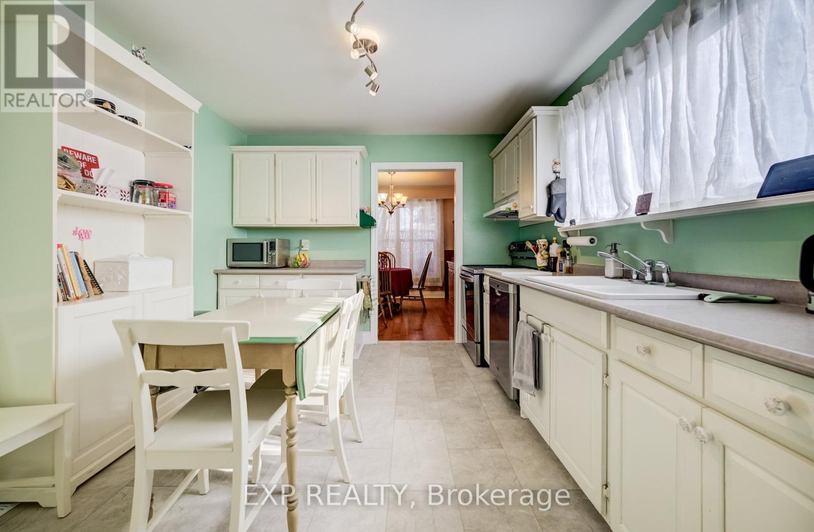 2593 Barcella Crescent, Mississauga, Ontario  L5K 1E5 - Photo 14 - W12838624