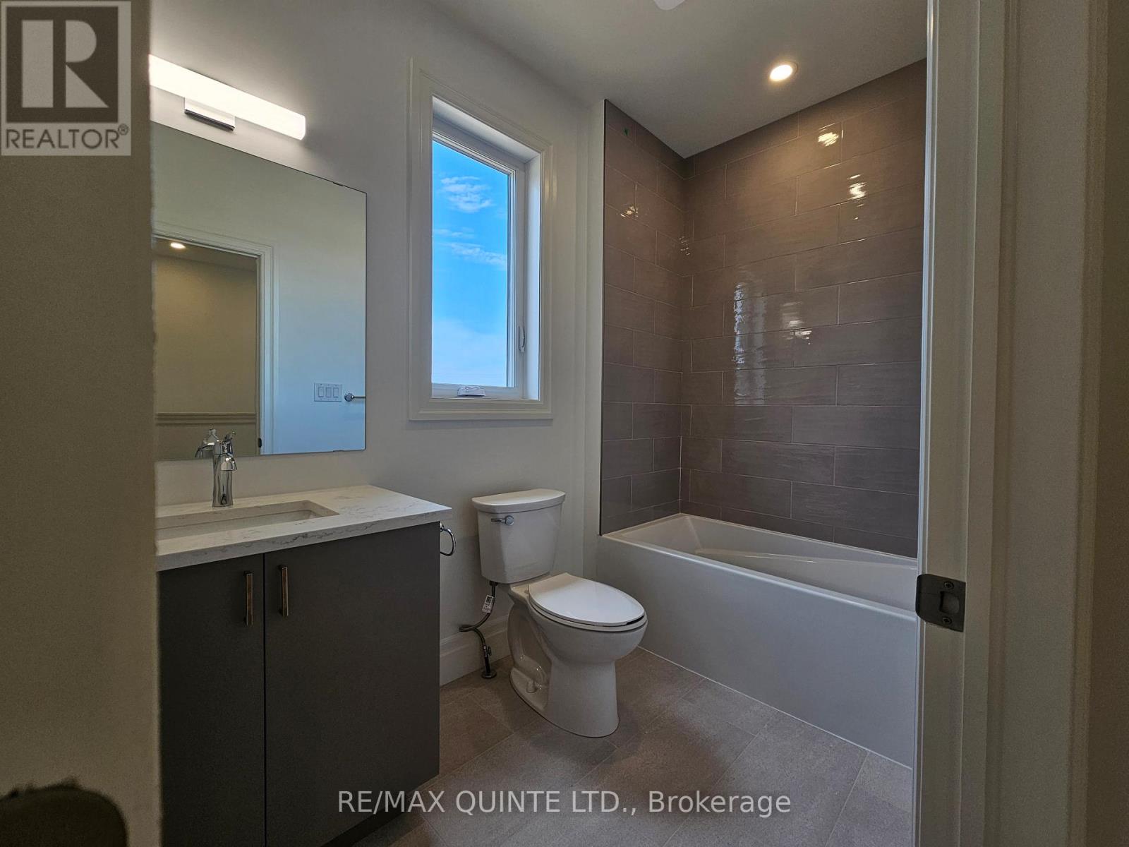 197 Beasley Crescent, Prince Edward County, Ontario  K0K 2T0 - Photo 5 - X12780692