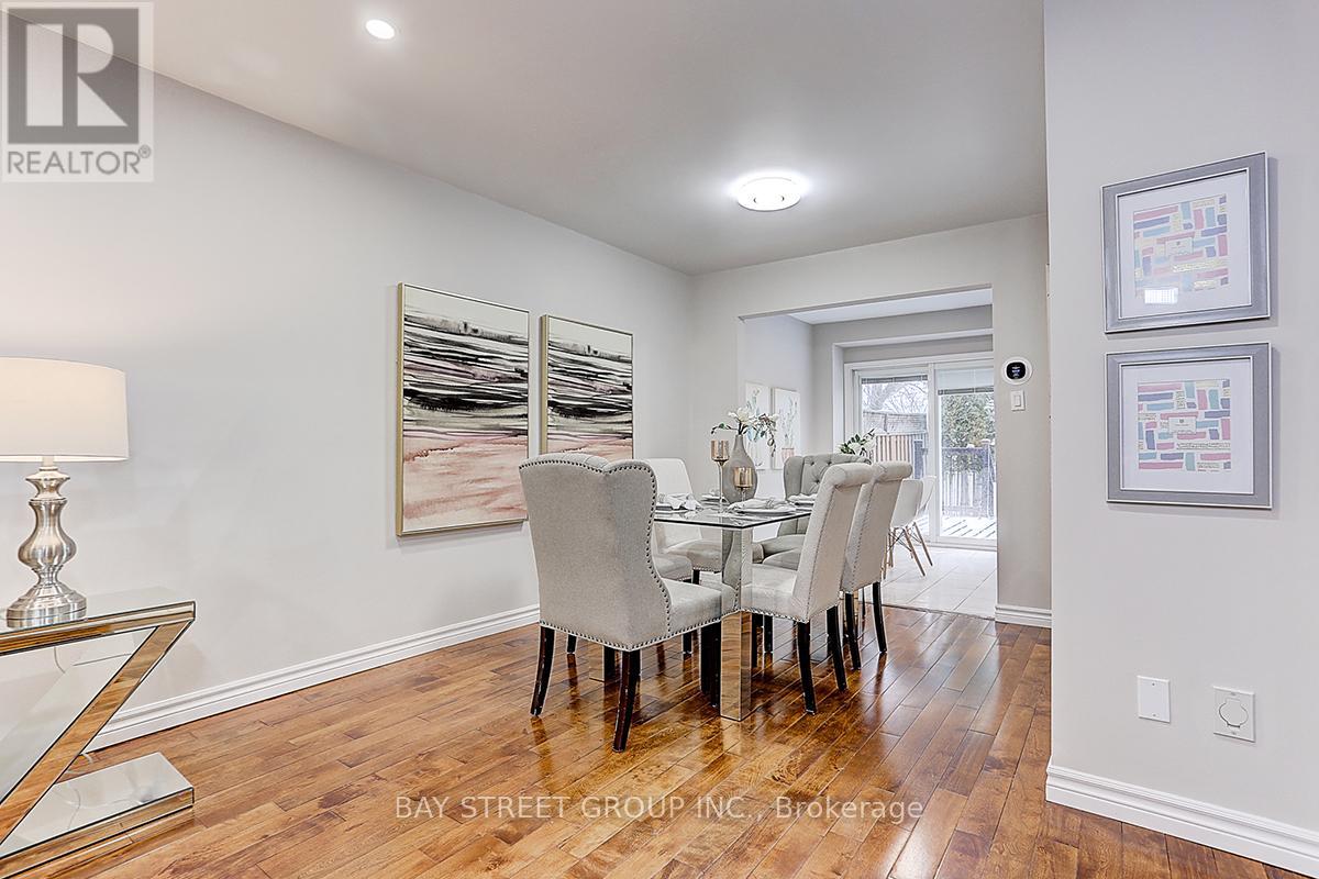 182 Risebrough Circuit, Markham, Ontario  L3R 3E3 - Photo 12 - N12813876