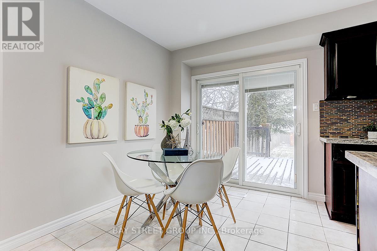 182 Risebrough Circuit, Markham, Ontario  L3R 3E3 - Photo 16 - N12813876