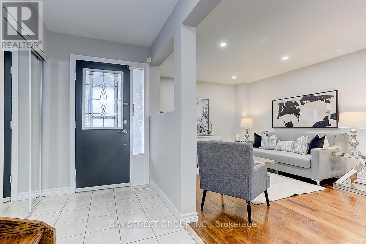 182 Risebrough Circuit, Markham, Ontario  L3R 3E3 - Photo 26 - N12813876