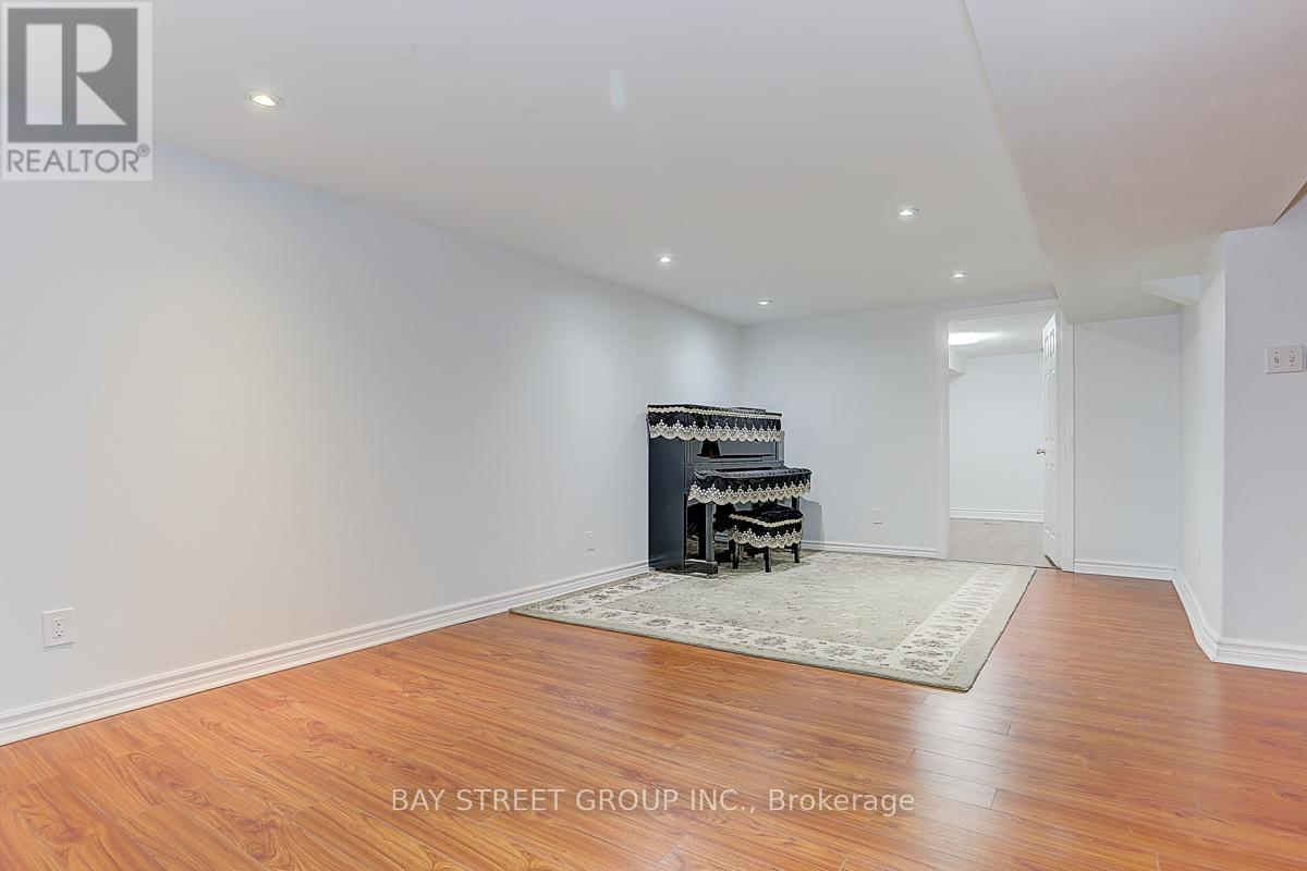 182 Risebrough Circuit, Markham, Ontario  L3R 3E3 - Photo 36 - N12813876