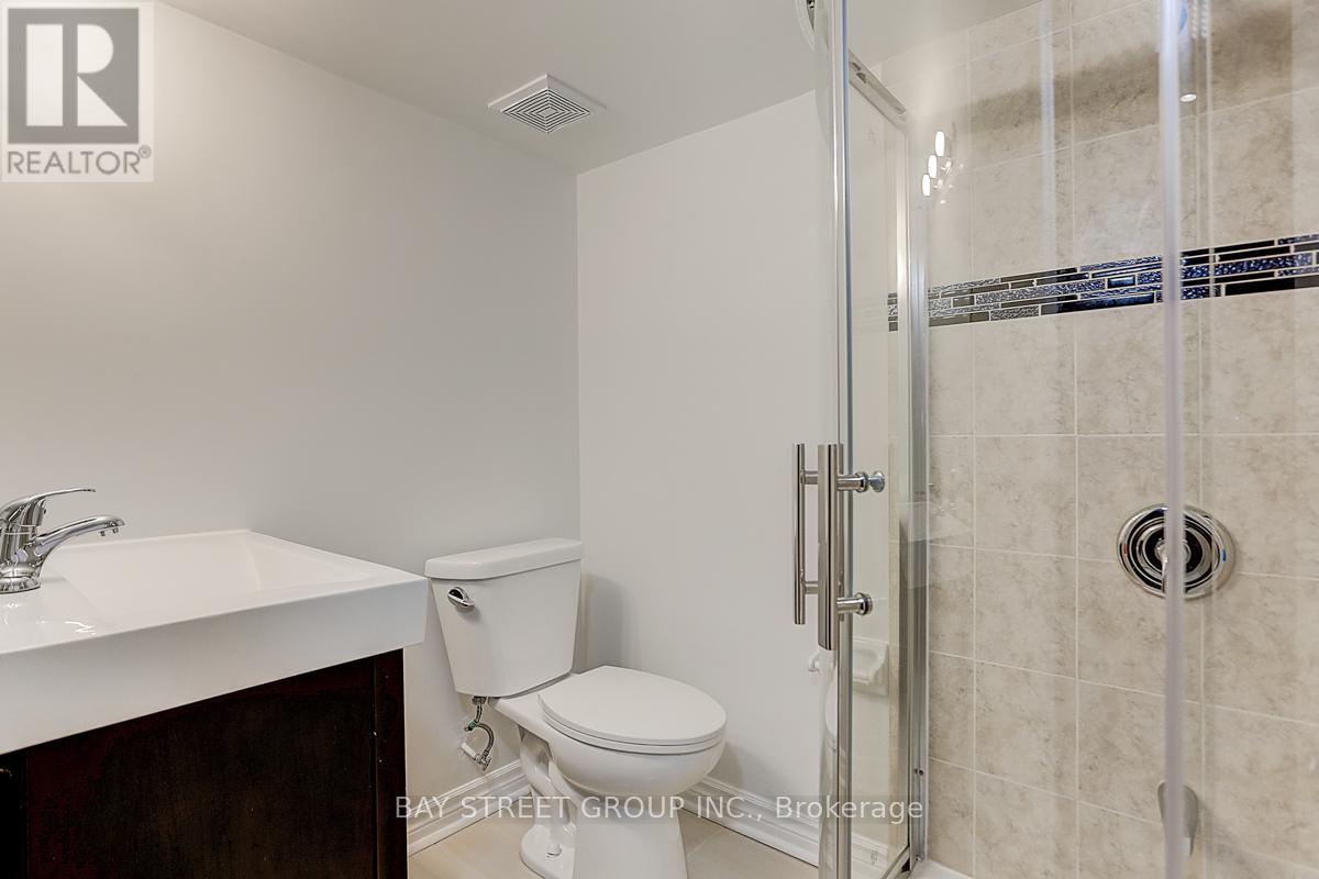 182 Risebrough Circuit, Markham, Ontario  L3R 3E3 - Photo 40 - N12813876