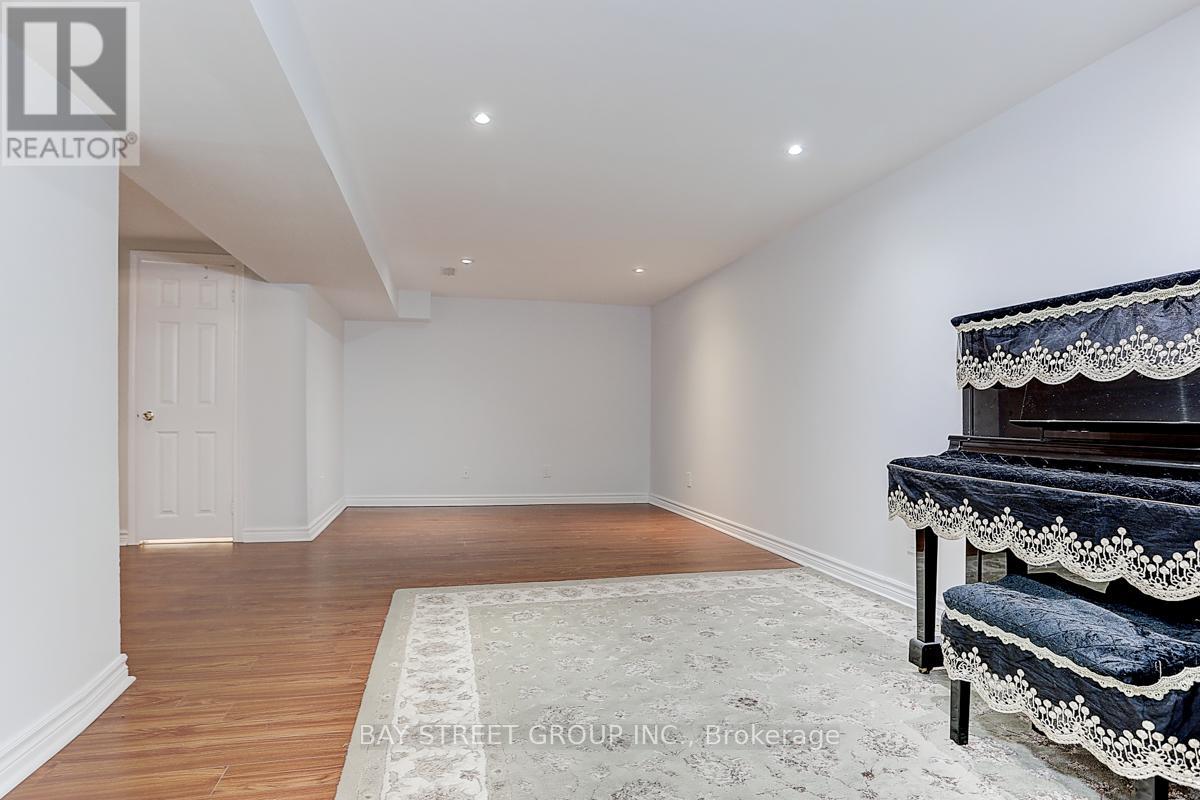 182 Risebrough Circuit, Markham, Ontario  L3R 3E3 - Photo 37 - N12813876