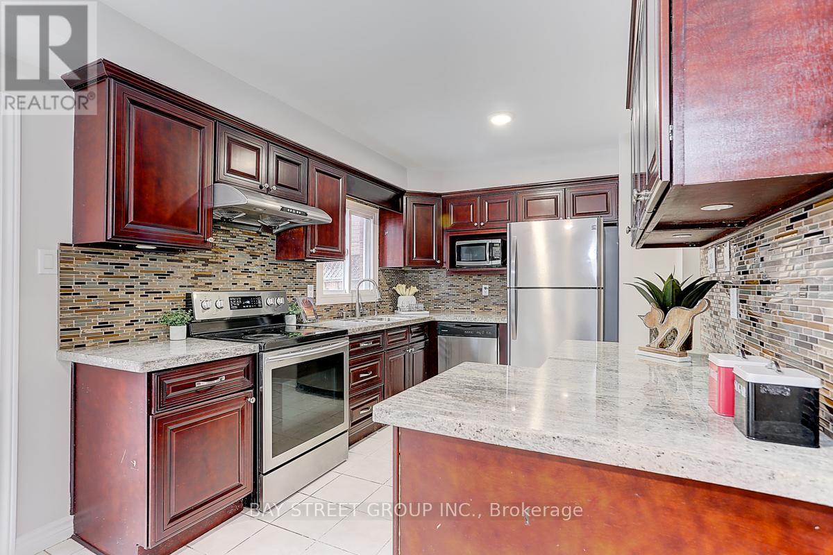 182 Risebrough Circuit, Markham, Ontario  L3R 3E3 - Photo 19 - N12813876