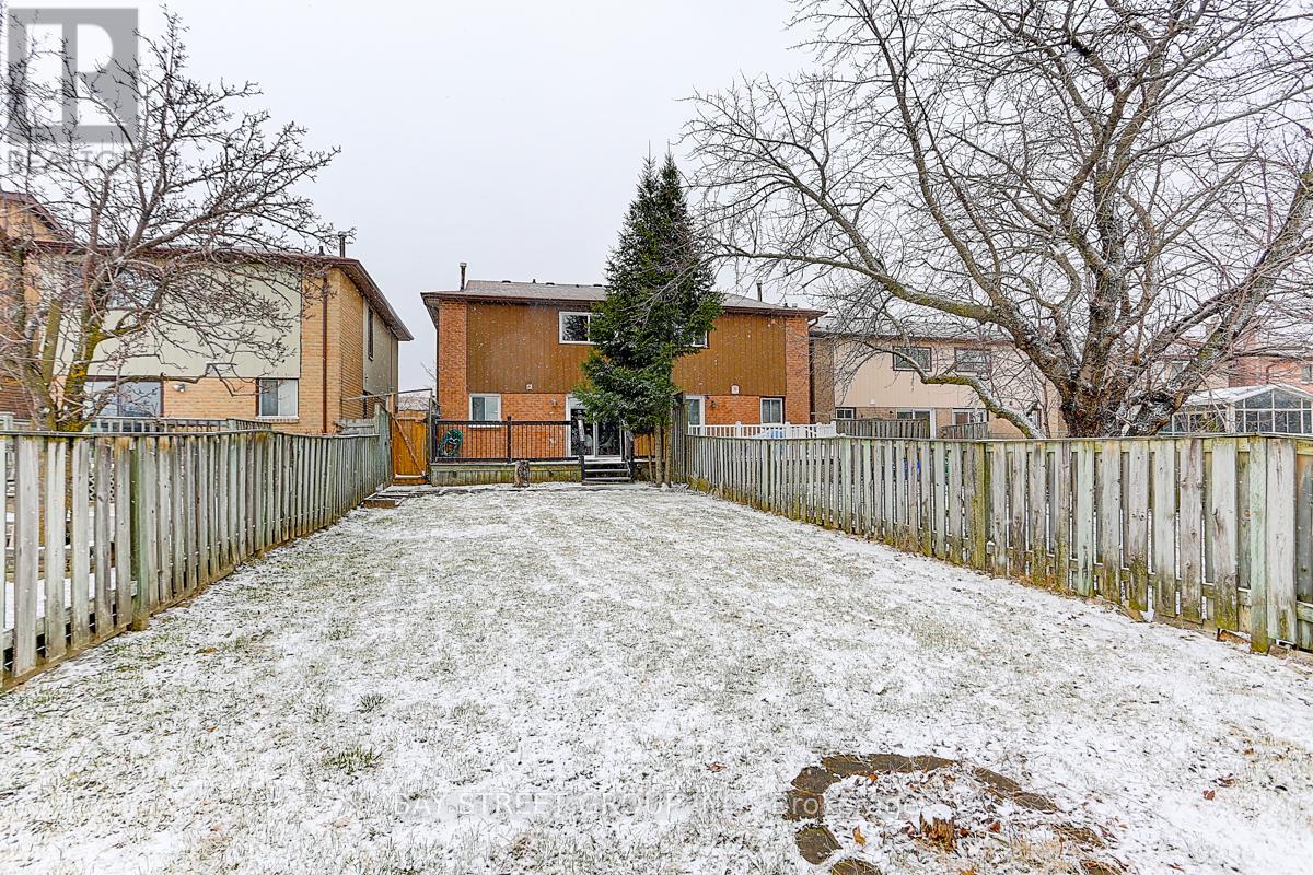 182 Risebrough Circuit, Markham, Ontario  L3R 3E3 - Photo 43 - N12813876