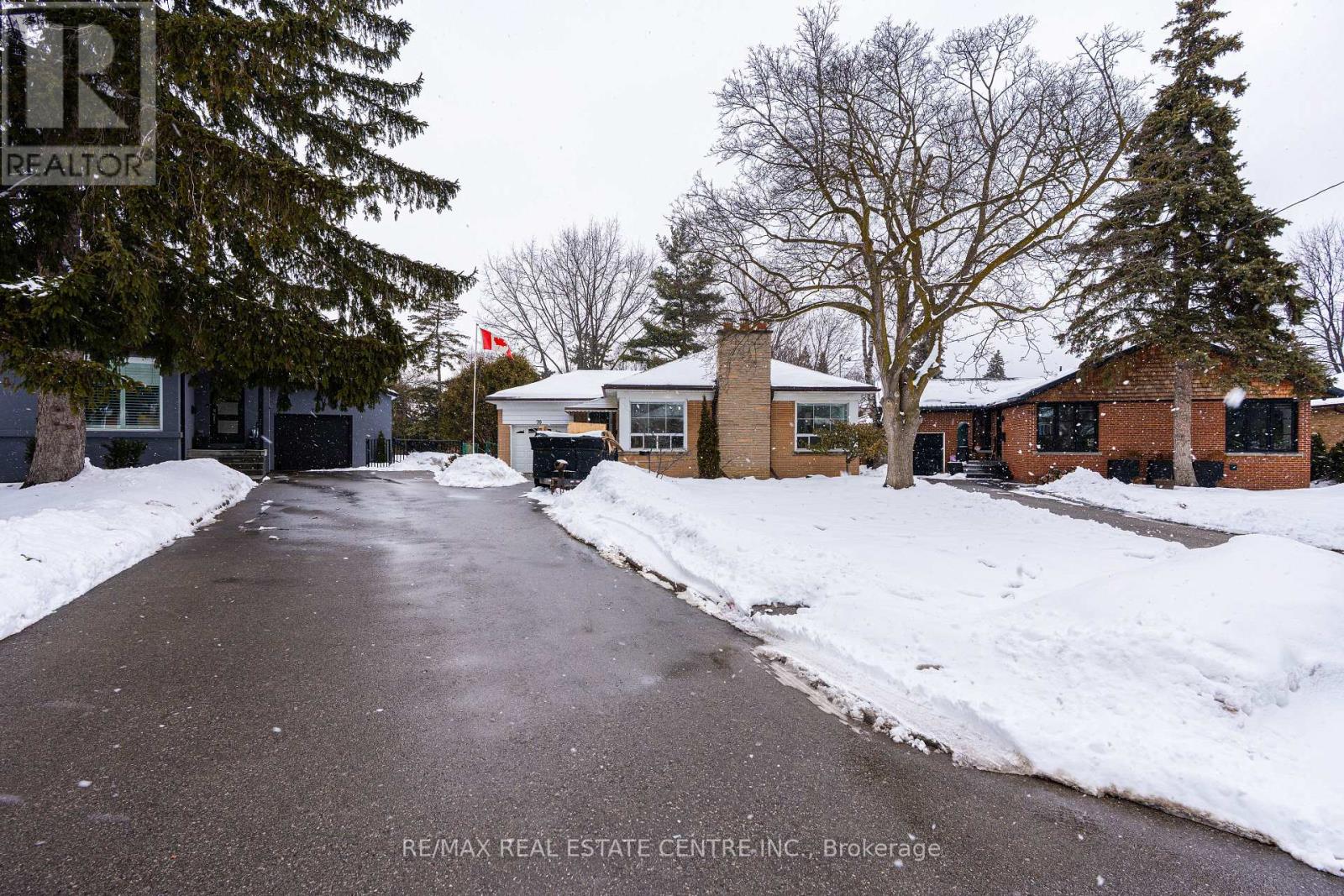 Apt B (Lower) - 70 Beaverbrook Avenue, Toronto, Ontario  M9B 2N6 - Photo 16 - W12810350