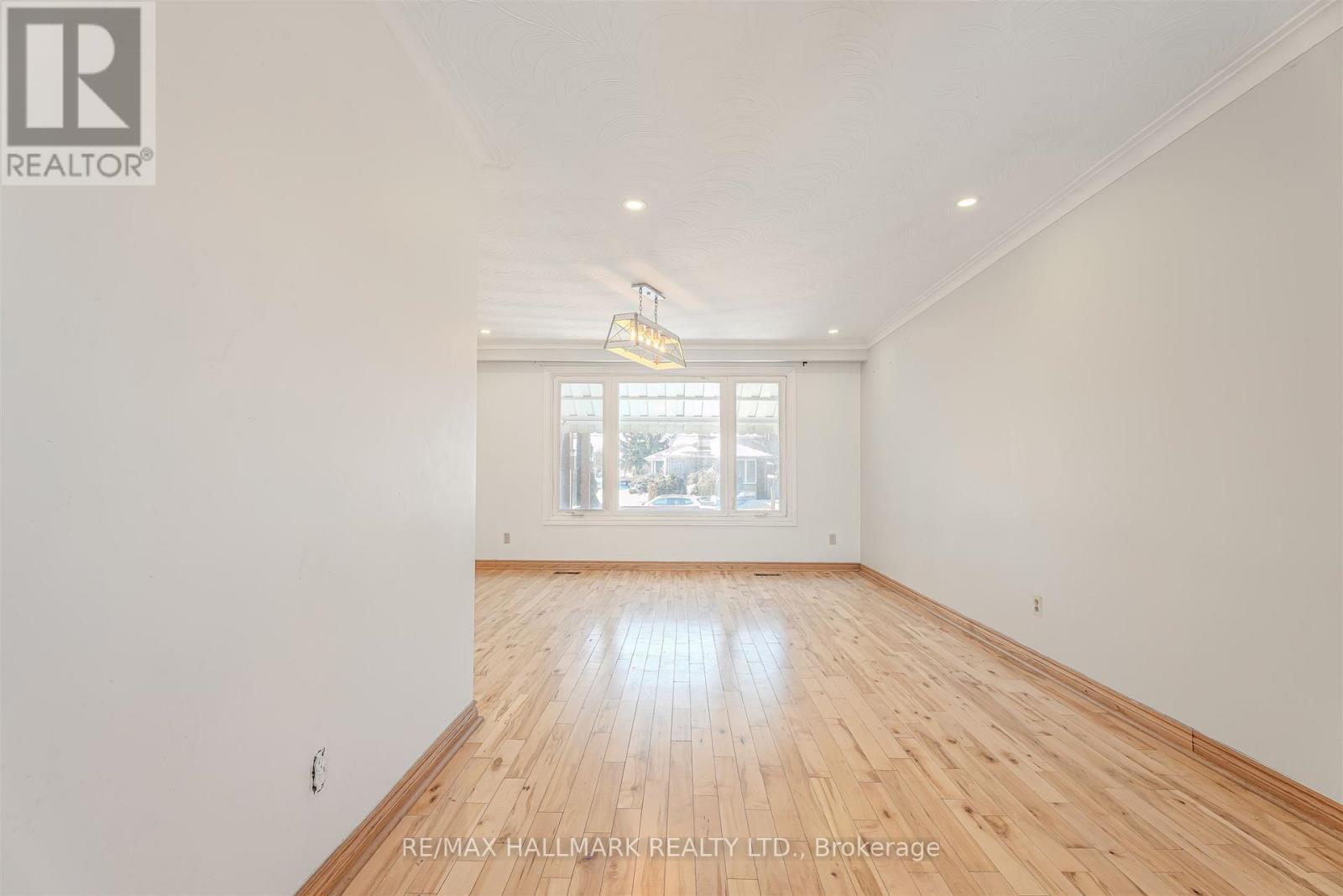 22 Kimbark Drive, Brampton, Ontario  L6X 2A1 - Photo 7 - W12823360