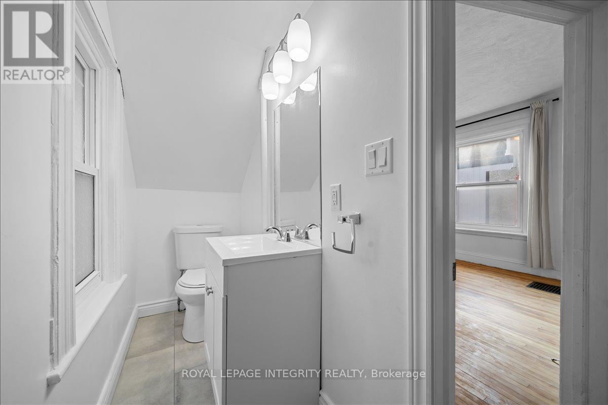 1 - 247 Flora Street, Ottawa, Ontario  K1R 5R8 - Photo 16 - X12838620